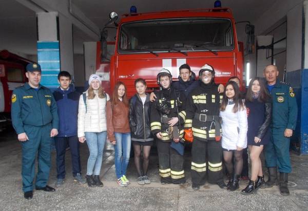 Скорая азнакаево. ПСЧ 12 Азнакаево. 87 Пожарная часть Азнакаево. МЧС Азнакаево. Пожарная часть барда 87.